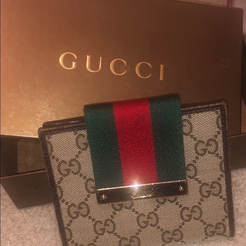 Authentic Gucci wallet